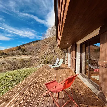 Chalet La Bergerie D'egat: Authentique Avec Vue Egat